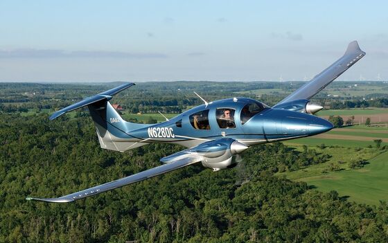 Pièces de rechange pour avion DA62